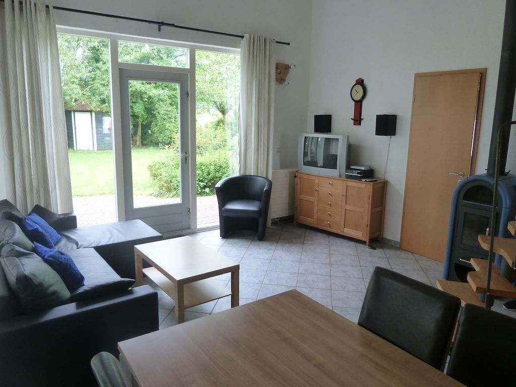 Ferienhaus Lisakowski Warmenhuizen Szoba fotó